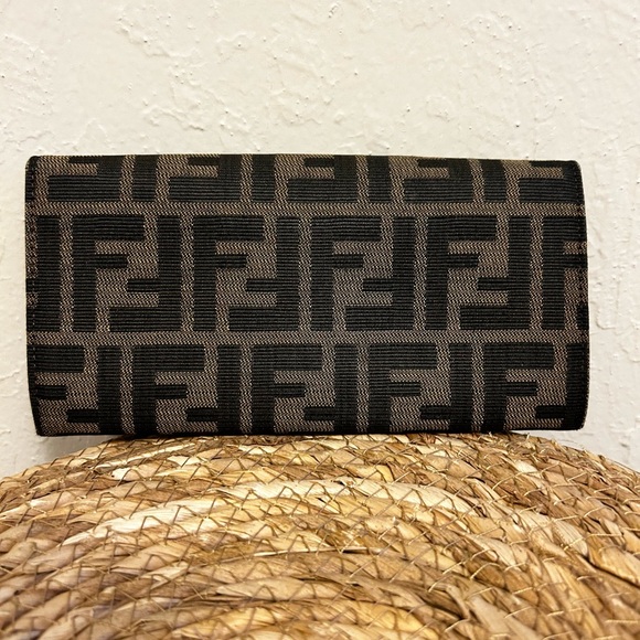 Fendi Black and Brown Logo Wallet - Picture 2 of 6
